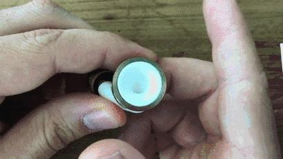 世界太嘈杂听自己的声音就好,觉得世界很聒噪