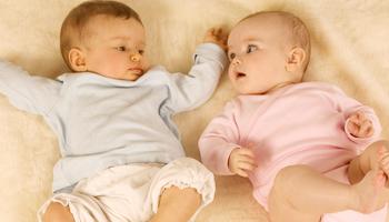 宝宝湿疹头顶黄痂可以自愈吗,婴儿头顶湿疹结的黄痂怎么才能掉