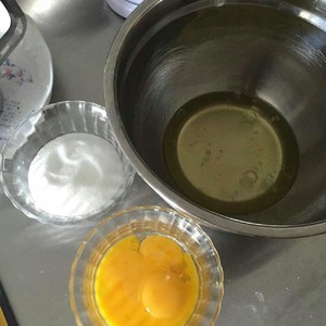 这款爆浆红丝绒蛋糕太好吃了,口感细腻的红丝绒蛋糕