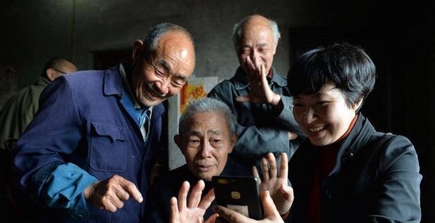 96岁台湾老兵回到故土了吗,离别70年台湾老兵魂归故里