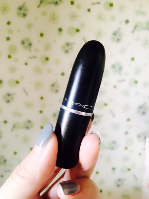 母亲节送妈妈口红,母亲节给妈妈送什么口红好