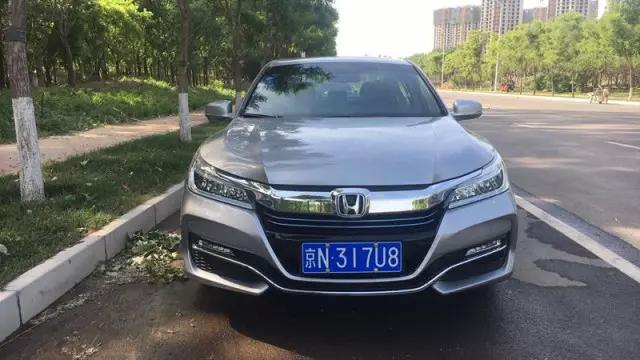 十代雅阁2.0t混动版试驾视频,混动雅阁爆发力