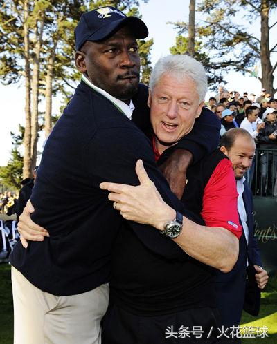 球星跨界珍贵合影，姚明羞涩，科比横跨娱乐拳坛，最后三张好心酸