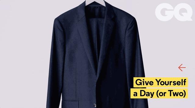 西服后袖笼褶皱怎么处理,西服出褶皱了没熨斗怎么快速弄平