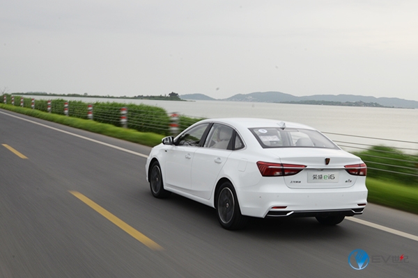 上汽荣威新能源车体验,荣威ei6max试驾