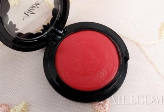 新年你需要一支口红,新年伊始愿你事业顺利