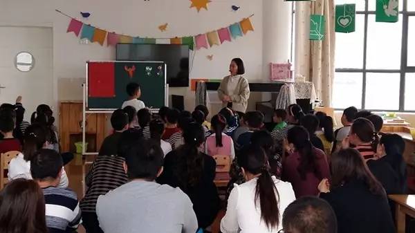 五月的小可爱们视频,五月可爱的小宝宝