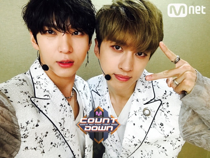 「VIXX」「新闻」170518VIXX《桃源境》回归初舞台带来两首联唱！扇子舞惊艳四座！