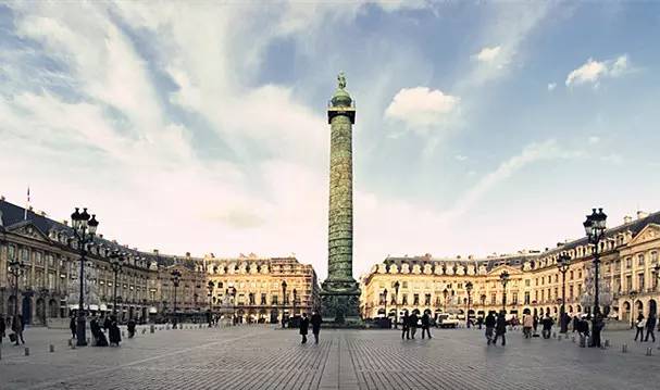 巴黎打折村的购物攻略,巴黎三街有什么好玩的地方