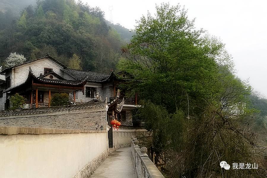 缇よ搐闆嗚仛,缇よ搐浜戦泦鍏辩瓚澶ф垚