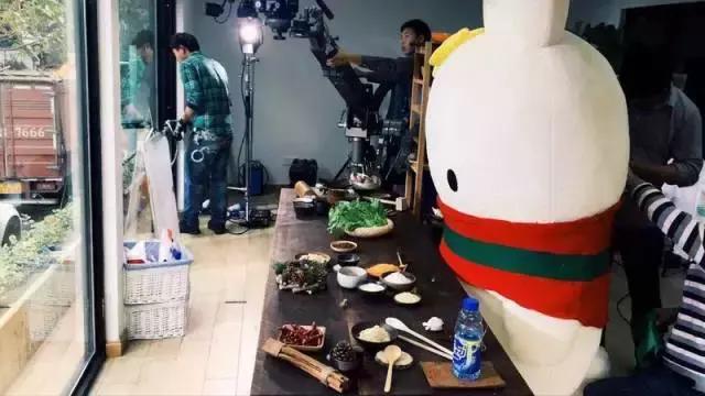 日食记里面的姜老刀的长相,日食记的姜老刀和女朋友照片