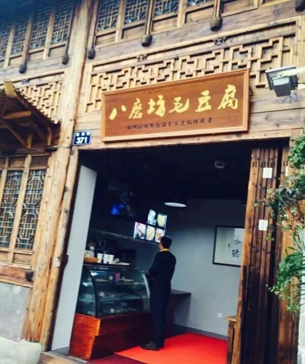 宁波南塘老街介绍,穿越百年的街市