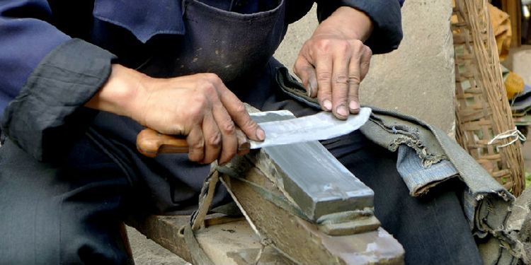 生活小窍门：家里菜刀钝了怎么办教你几个小招让钝刀轻松变锋利