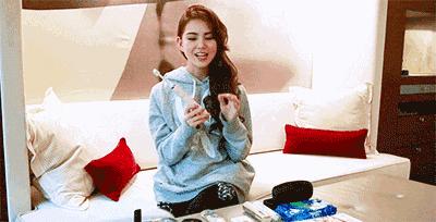 昆凌18岁颜到底用什么，同款50块效果5000块！