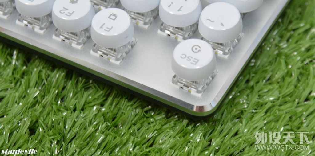 腹灵光轴机械键盘怎么样,红轴104机械键盘测评