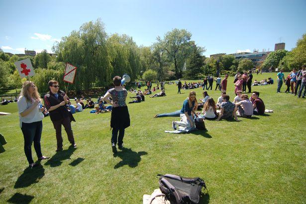 萨里大学环俄留学,萨里大学申请