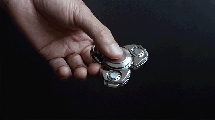 指尖陀螺火爆,指尖陀螺大半夜乱转