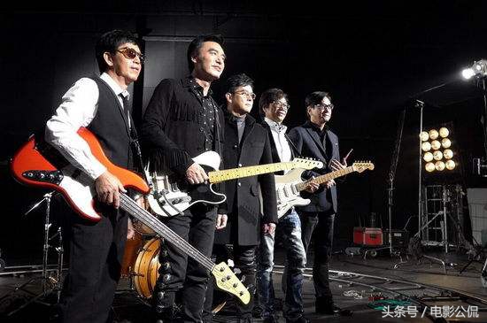 谭咏麟与张国荣之争的过程,谭咏麟张国荣巅峰期有多强