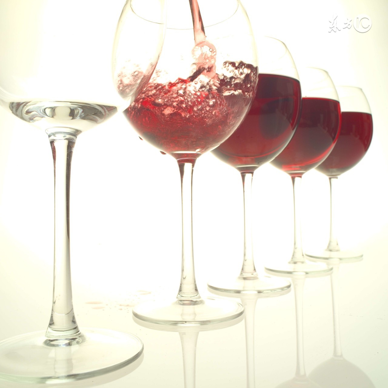 孕早期酗酒怀孕对胎儿的影响,孕妇不知道自己怀孕了一直抽烟