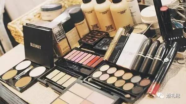 我们整理了全国各地拍登记照的店，发现这11家能让你颜值翻倍