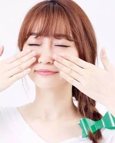 油性皮肤起痘痘怎么办,油性肌肤如何预防痘痘