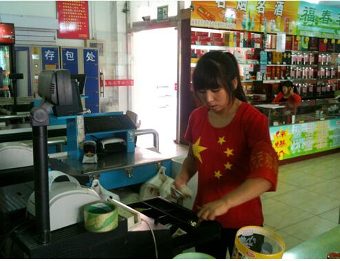 收银员不能好好说话,刚开始做收银员会出错正常吗