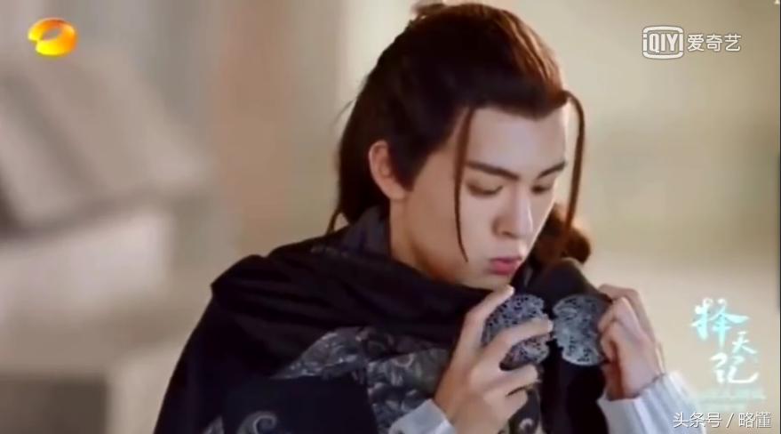 择天记十大武器排名,择天记白帝手持法器大战黑袍