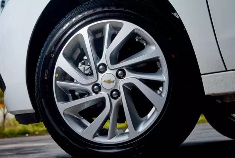 雪佛兰乐风rv车身抖动,雪佛兰乐风rv改装图片