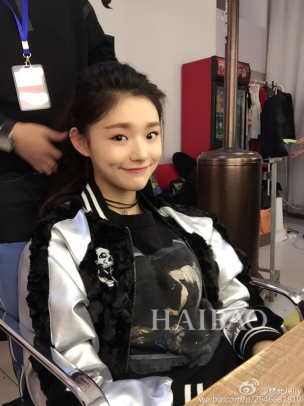 林允美人鱼发布会发型,林允美人鱼身材剧中穿搭