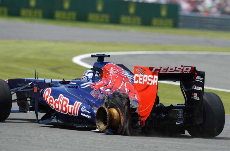 赛车轮胎为什么那么不耐用,赛车轮胎为什么这么便宜