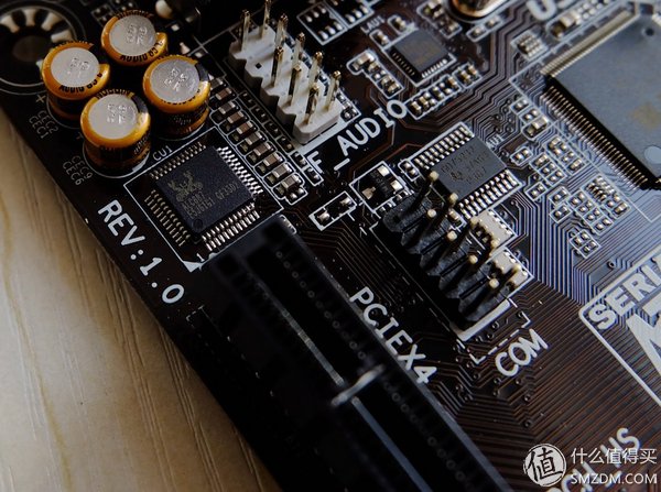 【良心定价的网吧利器,槽点需改进】惠科HKCX320曲面一体机拆机、升级配件及评测