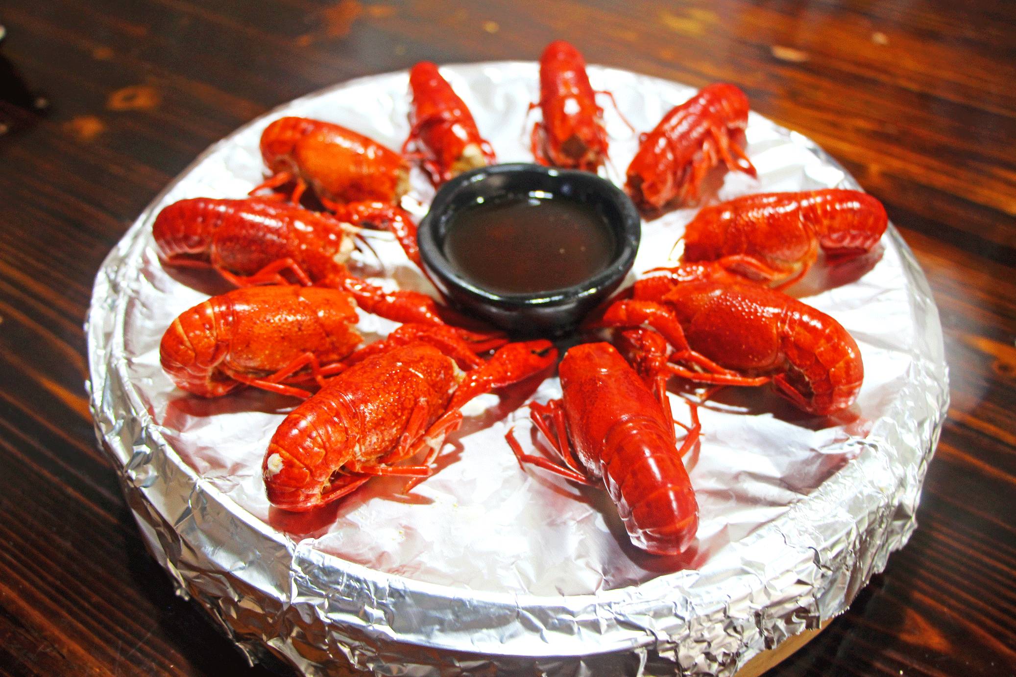 重庆99元4斤小龙虾网红店 (重庆小龙虾最火的店)