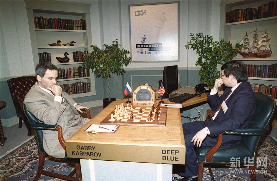 人机大战首局柯洁苦战落败,柯洁三盘人机大战