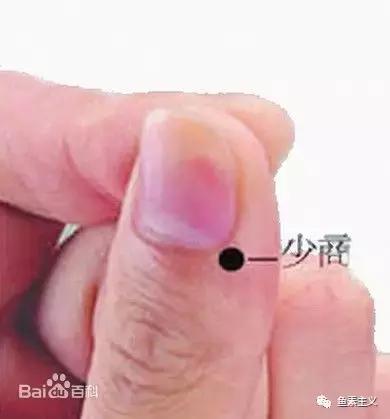 感冒导致咽喉肿痛怎么缓解,咽喉肿痛用什么精油可缓解