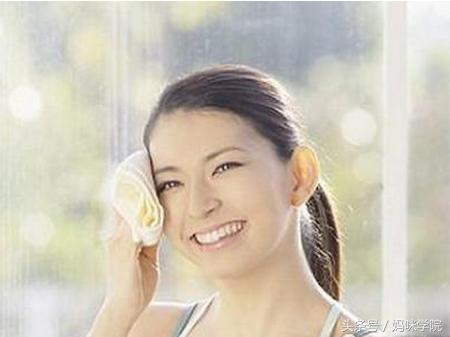 孕妇夏天特别爱出汗是什么原因,天气太热了孕妇浑身燥热怎么办