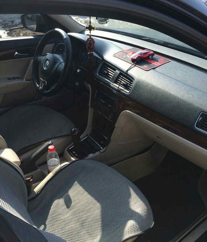 四年朗逸，优缺点对比鲜明，这些毛病是大众的通病，心烦也没办法