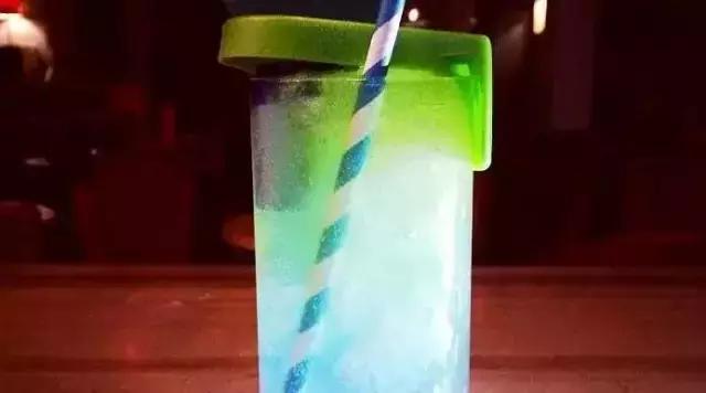 苏州适合一个人去的酒吧,苏州没有夜生活有酒吧吗