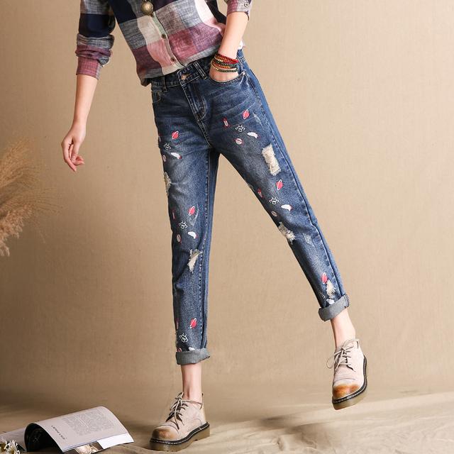 浅色哈伦牛仔裤怎么穿出高级感,个性哈伦牛仔裤洋气十足