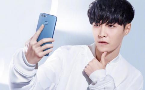 华为nova2二手现在卖出去值多少,华为nova2s值得买吗