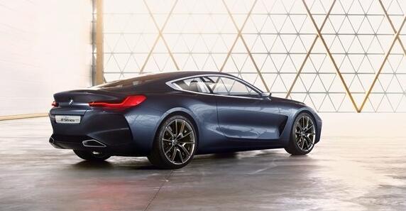 众泰sr9新款车型,17年众泰sr92.0t自动挡最高配价