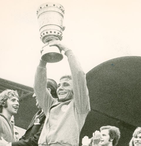 梦之队历史最黑暗的一天,11-12赛季的沙尔克04