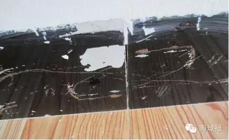 瓷砖脱皮是质量问题吗,瓷砖脱皮怎样修复