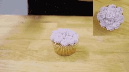 纸杯小蛋糕裱花零基础学习,十二个纸杯蛋糕需要多少奶油裱花