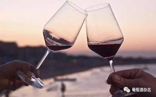 原来葡萄酒是这样喝的,这样的葡萄酒还敢喝吗