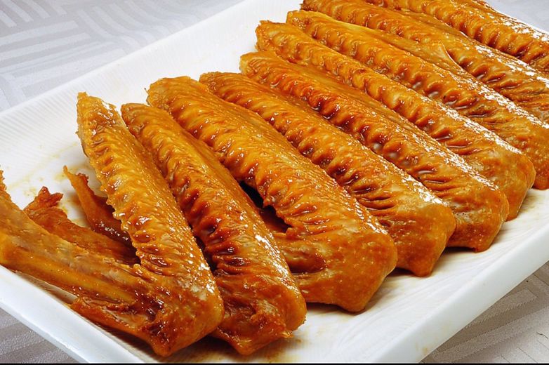 卤猪耳朵怎么弄好吃,卤猪耳朵怎么吃