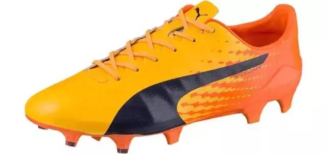 他们都穿什么篮球鞋,他们穿什么衣服翻译