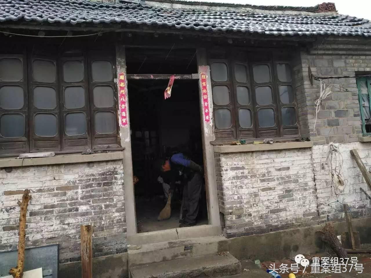 哈工大学生成低保户，自称痴迷数学，乡亲正集资给他买手机