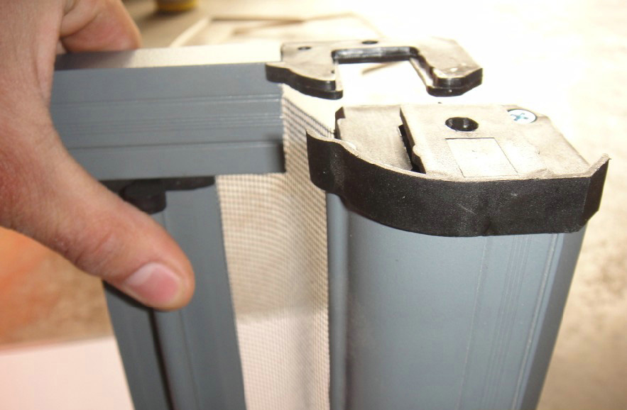 可以平开和斜开窗怎么装纱窗,内开窗装平开纱窗好用吗