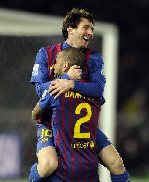 堕落和伟大的距离只有一根香蕉，阿尔维斯的热血奋斗史！