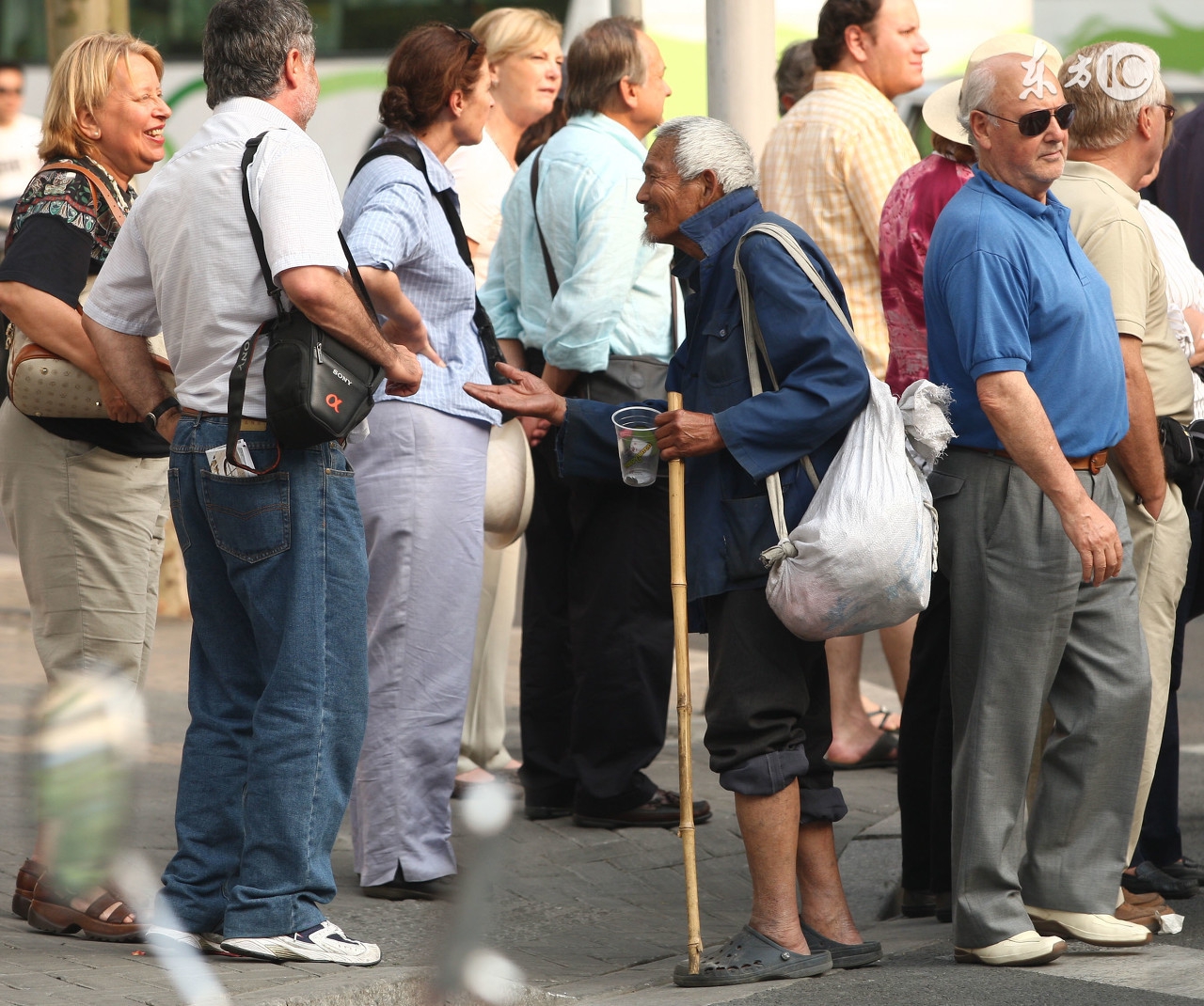 沙特乞丐年13亿，*局骗**？叫你如何辨别乞丐真伪
